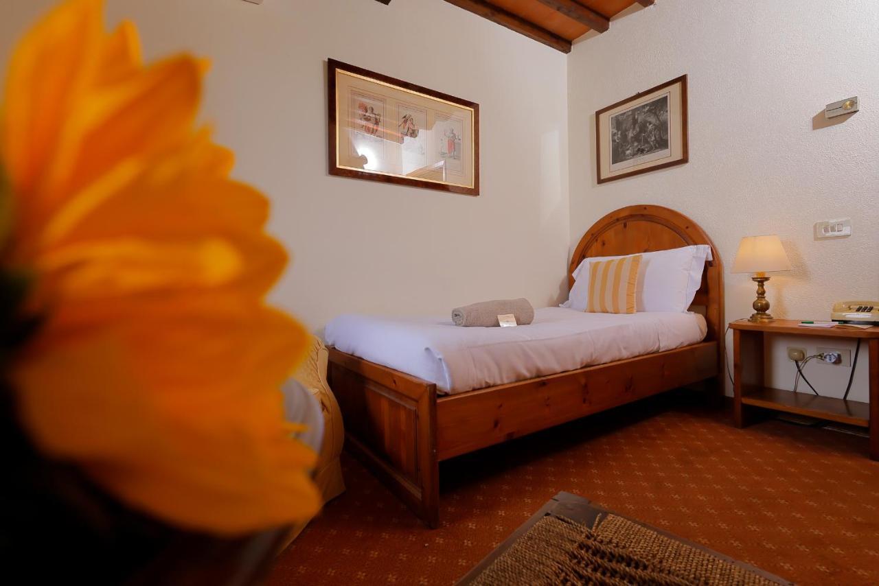 Relais Vignale & Spa Radda in Chianti Exterior photo