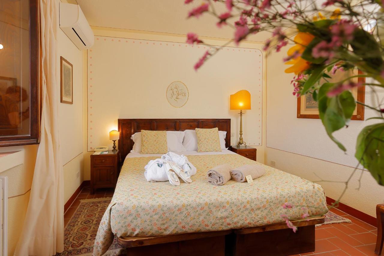 Relais Vignale & Spa Radda in Chianti Exterior photo